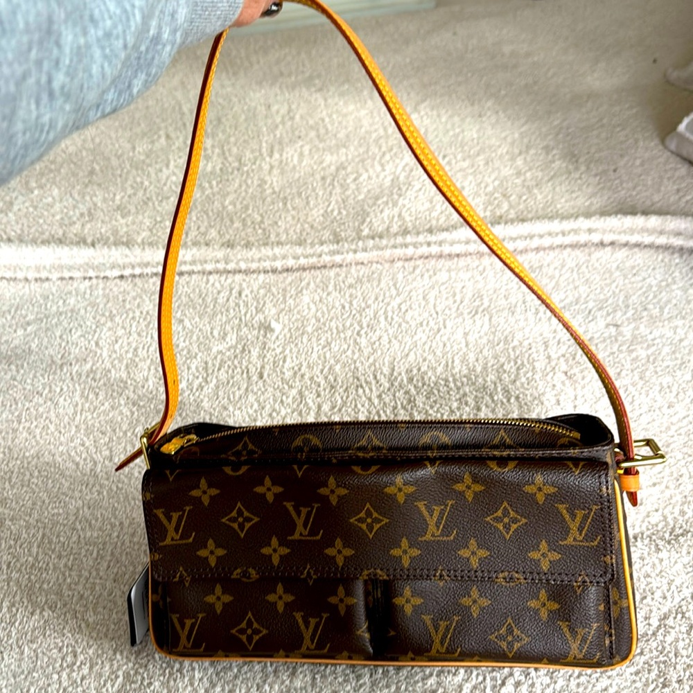 Authentic vintage Louis Vuitton Monogram shoulder bag excellent condition